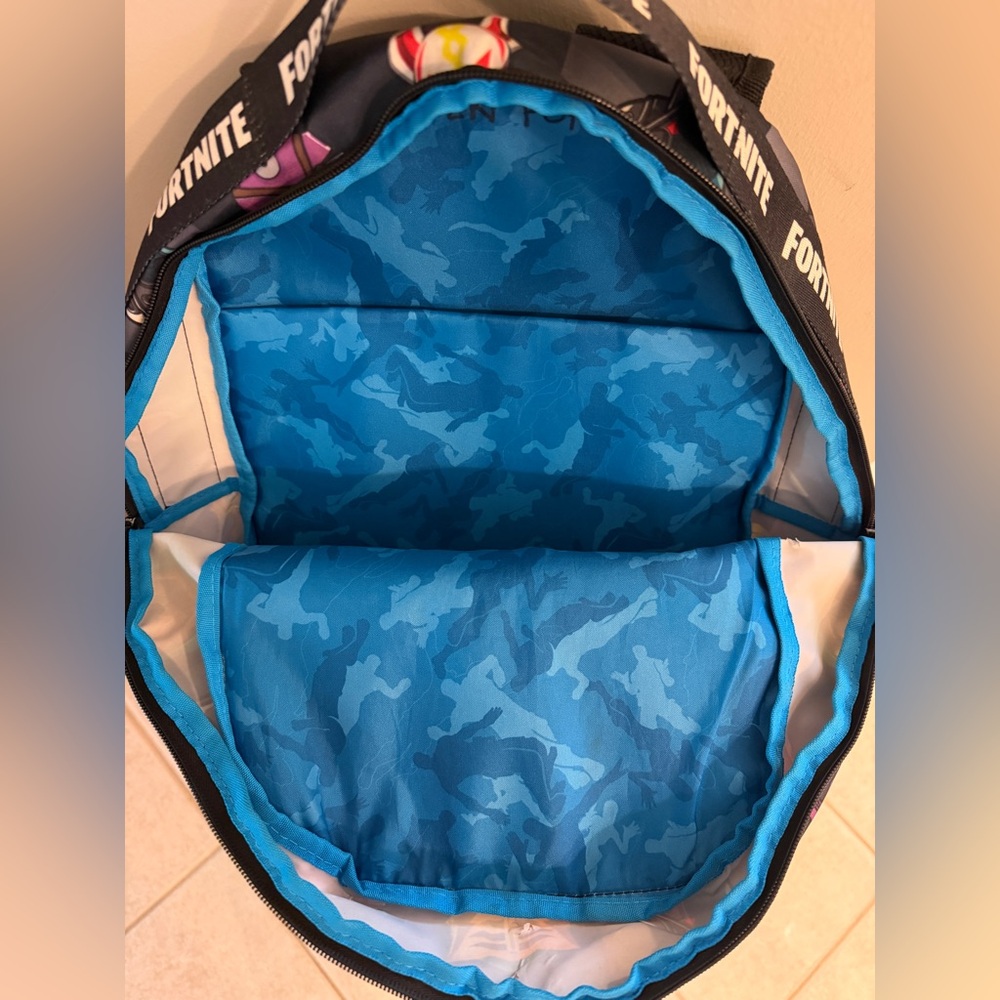 Fortnite Backpack - Picture 3 of 3